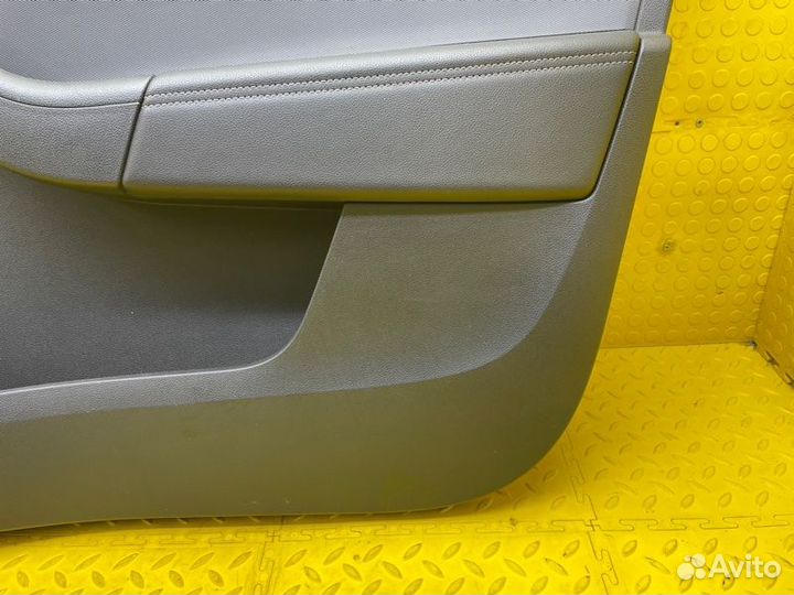 Б/У Обшивка двери - В хорошем состоянииn