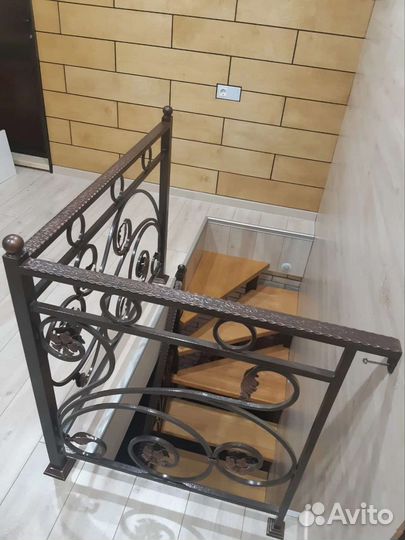 Лестницы и крыльцо