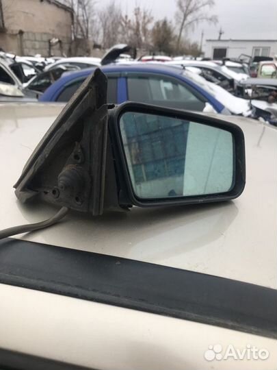 Зеркало правое на аudi 100, 1.8л. 1985 г