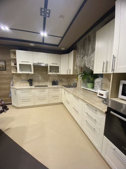 2-к. квартира, 83,5 м², 1/10 эт.