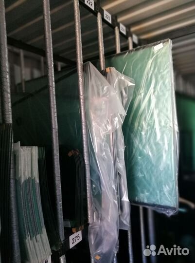 Hyundai 210/300/450/480-7s Стекло левое кузовное