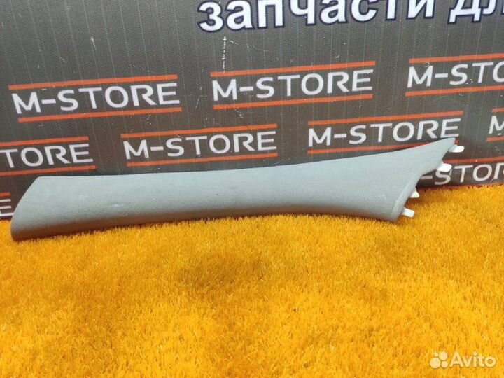 Обшивка стойки передняя левая Mercedes-Benz