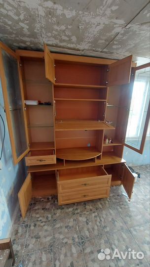 Шкаф сервант