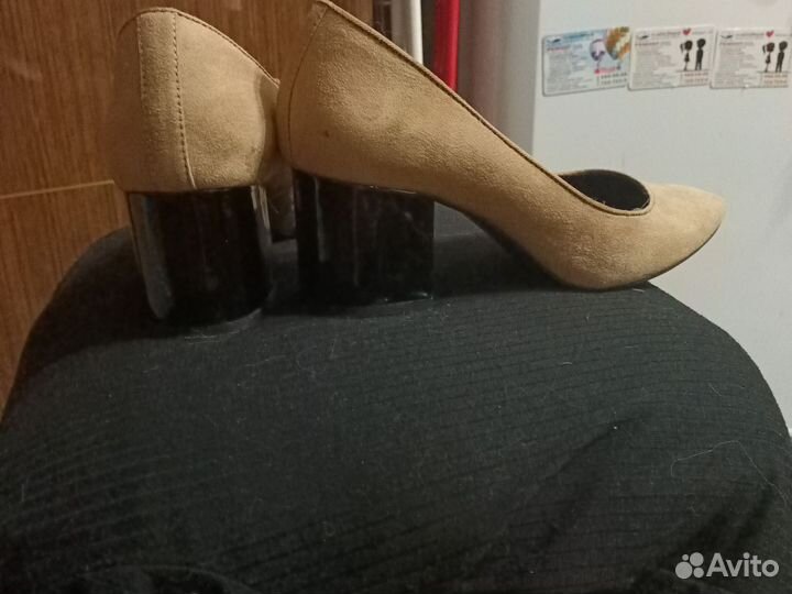 Туфли женские 37 размер бежевые