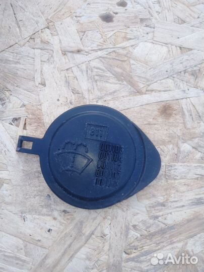 Крышка бачка омывателя Toyota