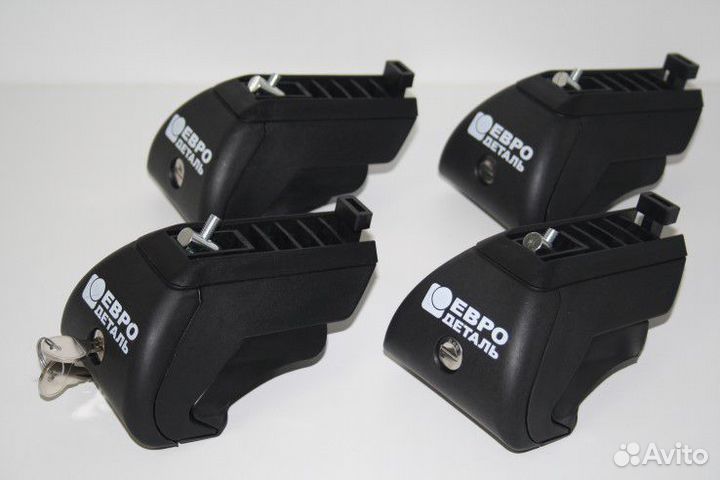 Комплект опор для автомобиля с интегрированными ре