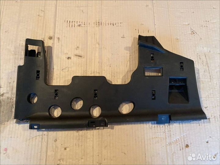 Накладка кузов внутри Volkswagen Passat