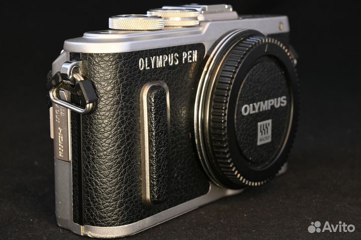 Olympus Pen E-PL8 body