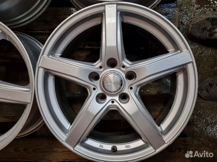 Комплект отличных литых дисков Dunlop Violento