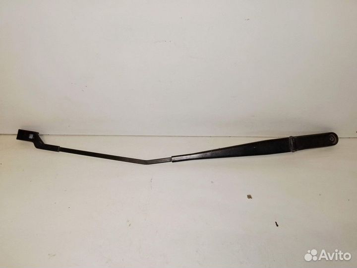 Поводок стеклоочистителя правый Volkswagen Golf 6