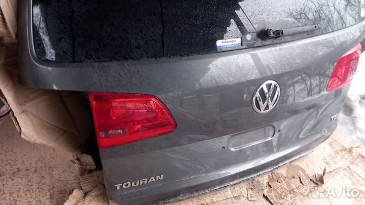 Volkswagen Touran 2010-2015 г крышка багажника