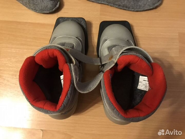 Лыжные ботинки