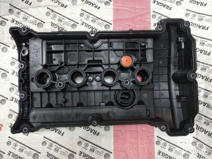 Клапанная крышка Citroen C4 1