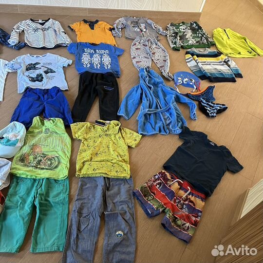 Большой пакет одежды на мальчика размер 110-116