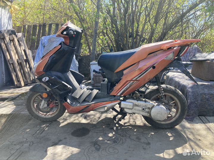 Скутер 150 кубов