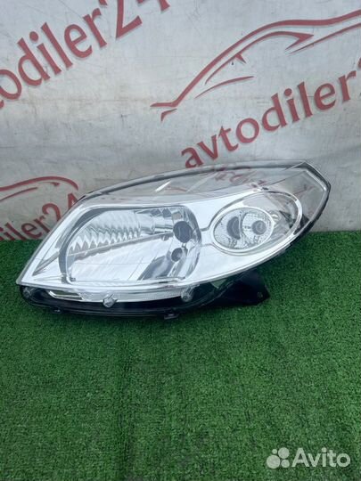 Фара передняя левая Renault Sandero BS1Y K4M