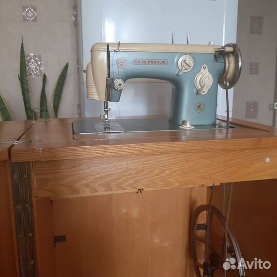 Швейная машинка чайка бу