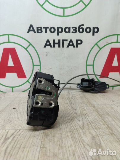 Замок двери передний правый Nissan Note E11 HR16DE