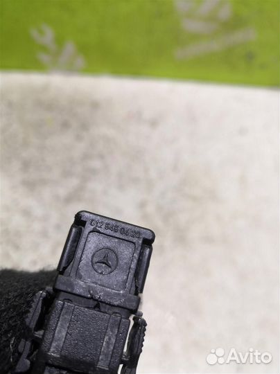 Датчик уровня охлажд. жидкости Мерседес Бенз 210