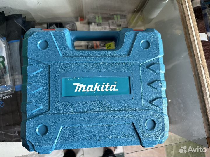 Шуруповерт makita