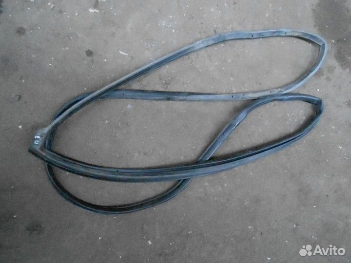 Уплотнитель двери задней правой Kia Spectra 2001-2