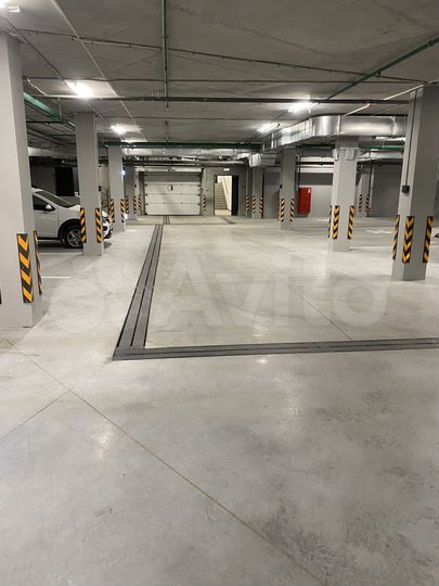 Машиноместо, 13 м²
