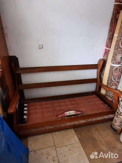 Диван и два кресла б/у