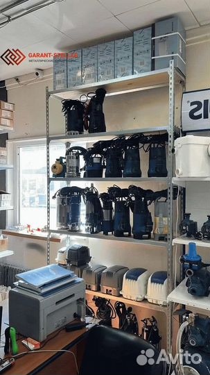 *Продается прочный стеллаж с фанерным настилом**