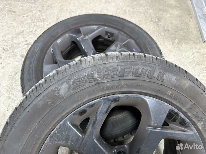 Sunfull Mont-Pro HT782 225/60 R17 99H