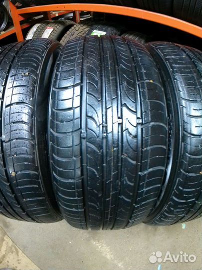 Roadstone Classe Premiere CP672 215/55 R17