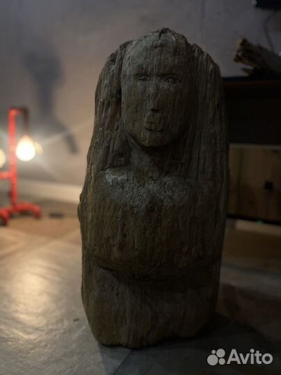 Статуя из дерева