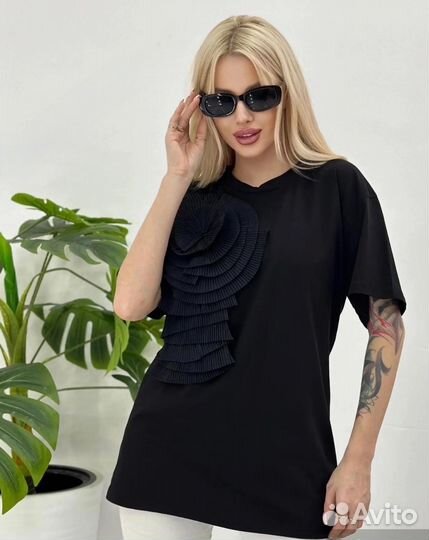 Футболка женская с цветком