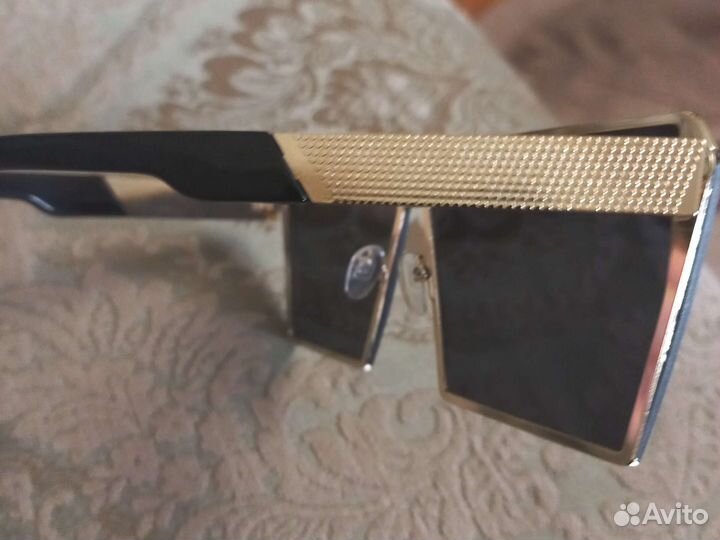 Солнцезащитные очки женские