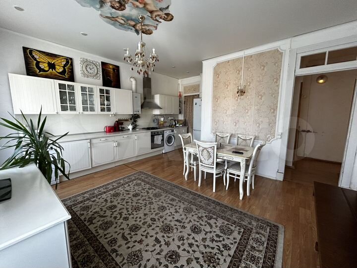 4-к. квартира, 106 м², 5/5 эт.