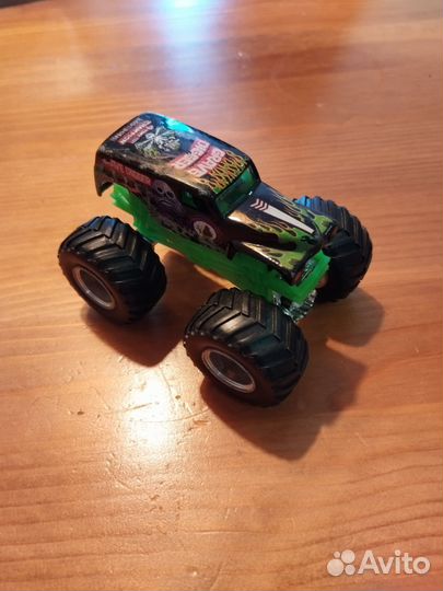 Hot wheels машинки