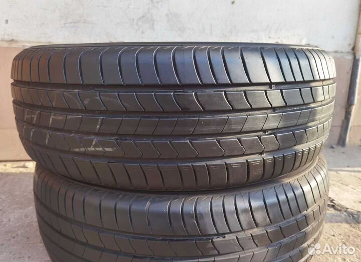 Kumho Ecsta HS51 215/60 R17 96H