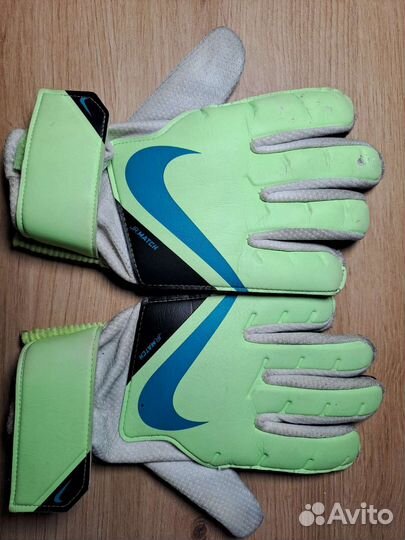 Вратарские перчатки nike