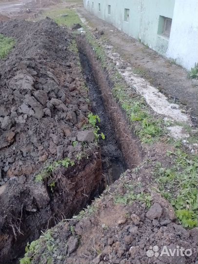 Землекопы копка траншей дренаж дом ломать