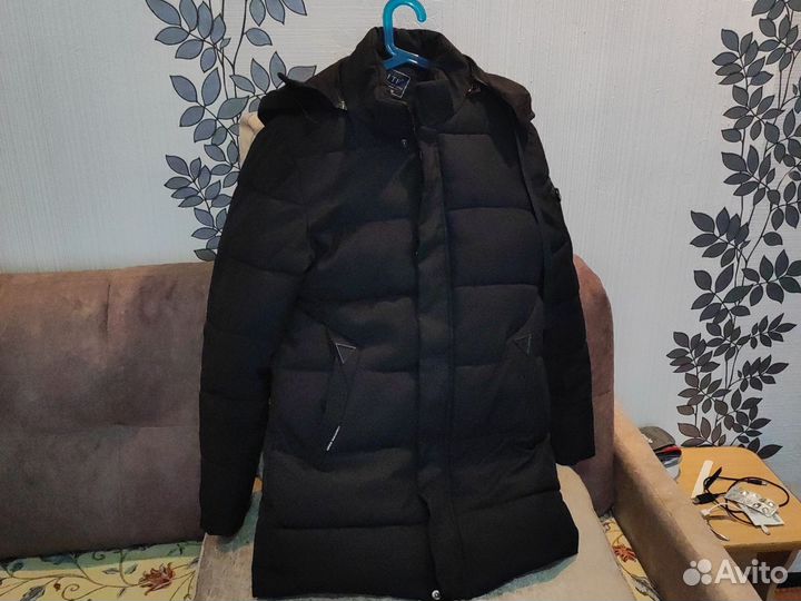 2 зимних куртки и 1 осенняя