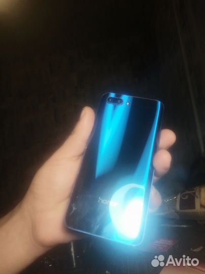 HONOR 10, 4/64 ГБ