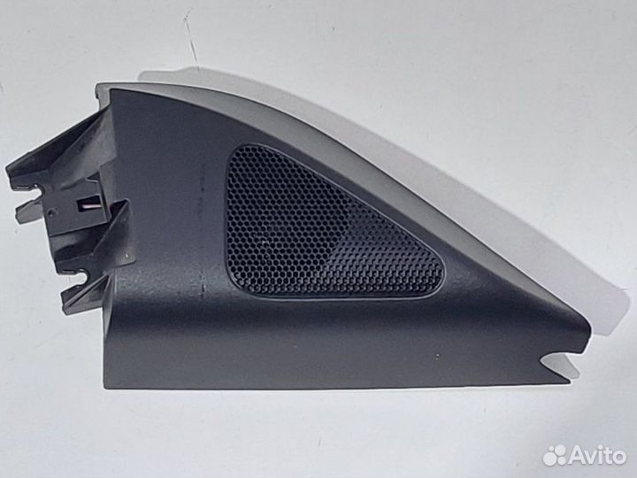 Динамик двери передний правый Volkswagen Passat