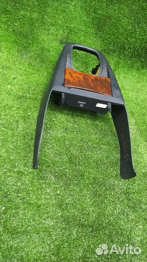 Консоль кпп Volkswagen Passat седан AMX 2003