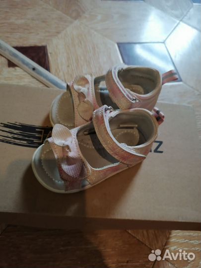 Босоножки для девочки 20 размер