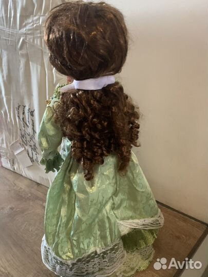 Кукла фарфоровая большая