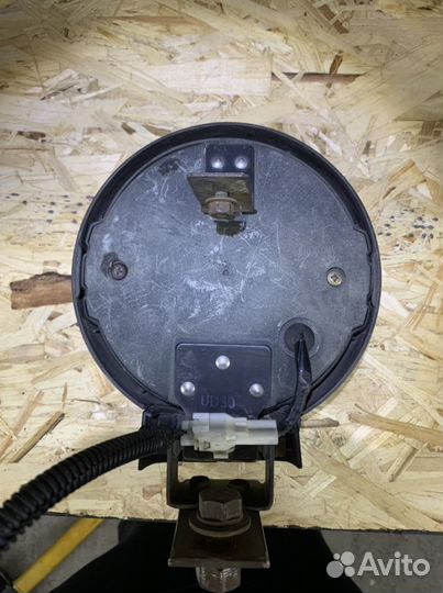 Туманки с крышками mitsubishi