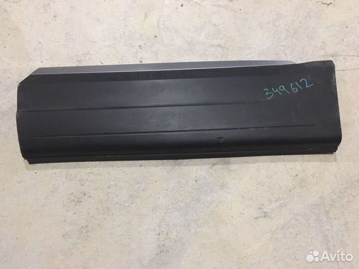 Накладка двери задней левой Volkswagen Tiguan 2011