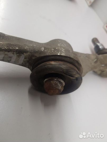 Рычаги подвески нижний (передний правый)