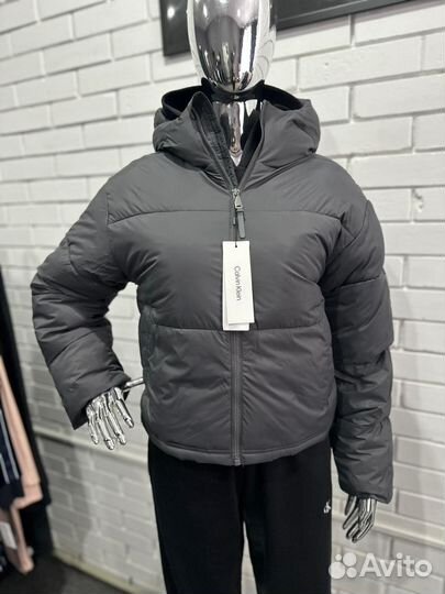 Calvin klein куртка оригинал S новая