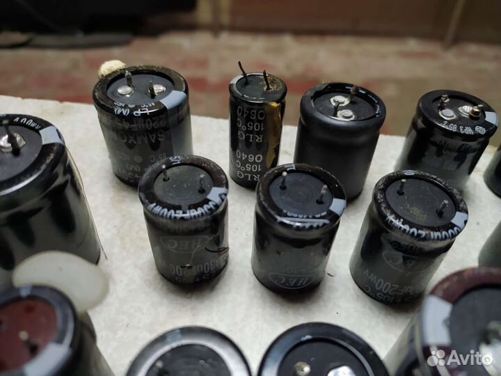 Конденсаторы электролитические б/у