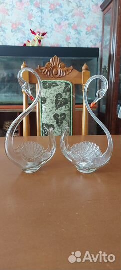 Стеклянные лебеди салфетницы